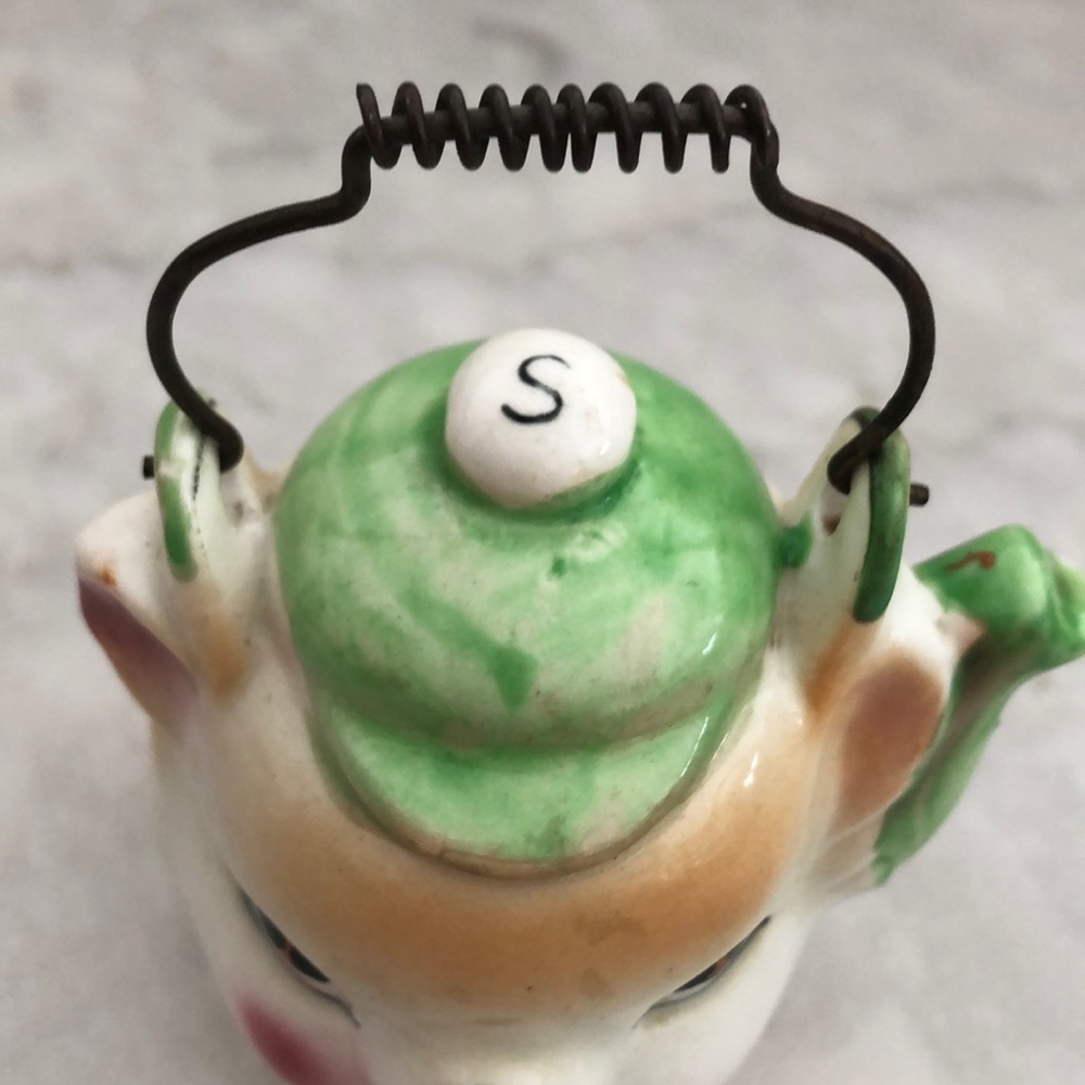 Vintage Japan baseball hat teddy bear teapot salt shaker w metal teapot handle - Picture 2 of 8